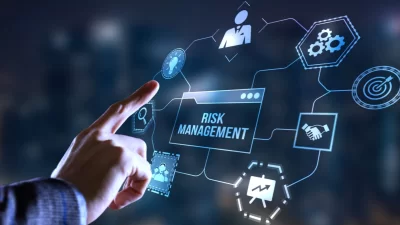 Báo cáo quản trị rủi ro - Chiến lược phát triển trong môi trường biến động