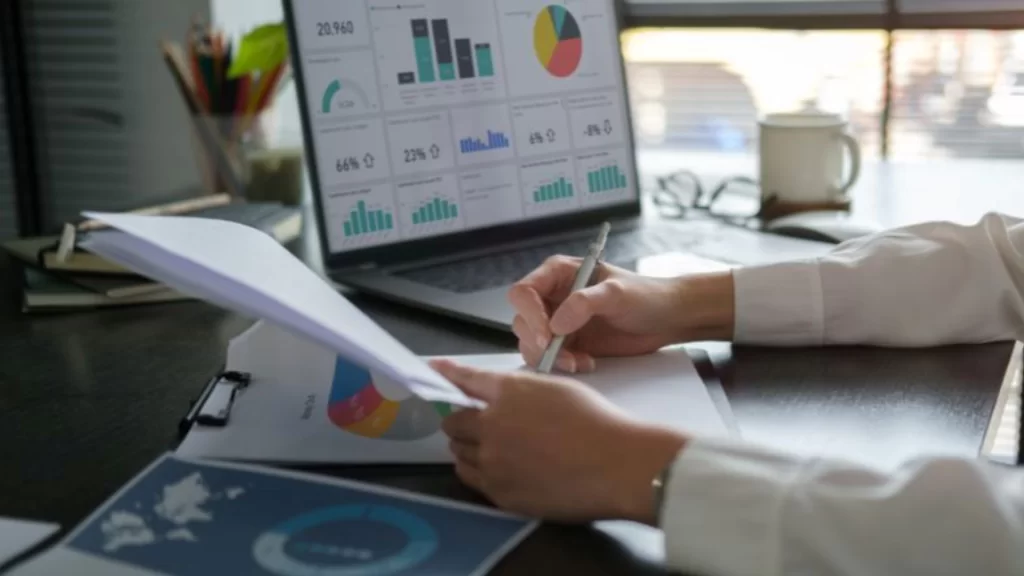 Báo cáo nhân sự trong doanh nghiệp